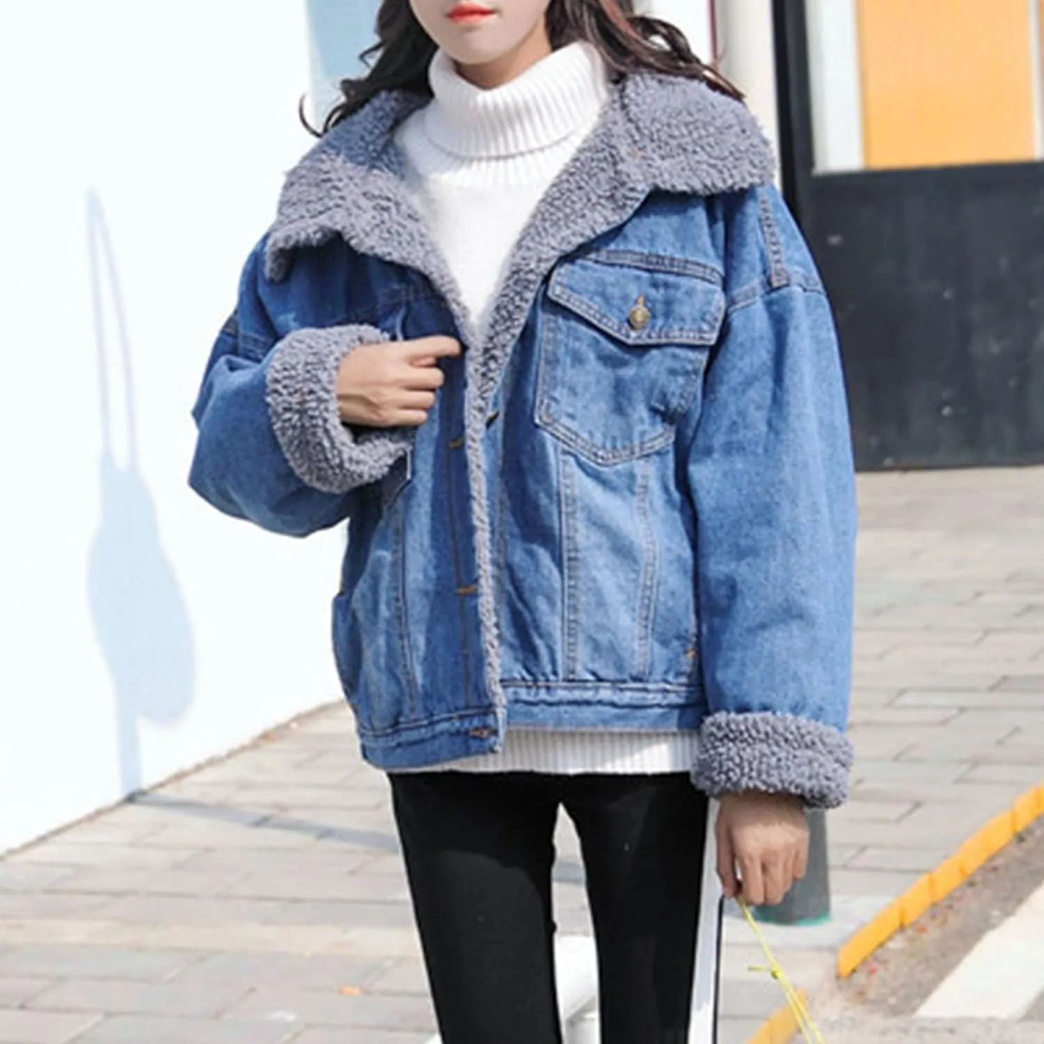 Sherpa Lined Denim Jacket Women Oversized Jean Winter Coats Faux Fur Lapel Button Down Denim Coat Warm Trucker Jacket